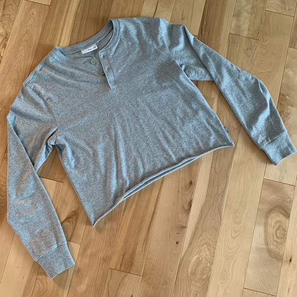 TNA Long Sleeve Crop Top - Picture 2 of 6